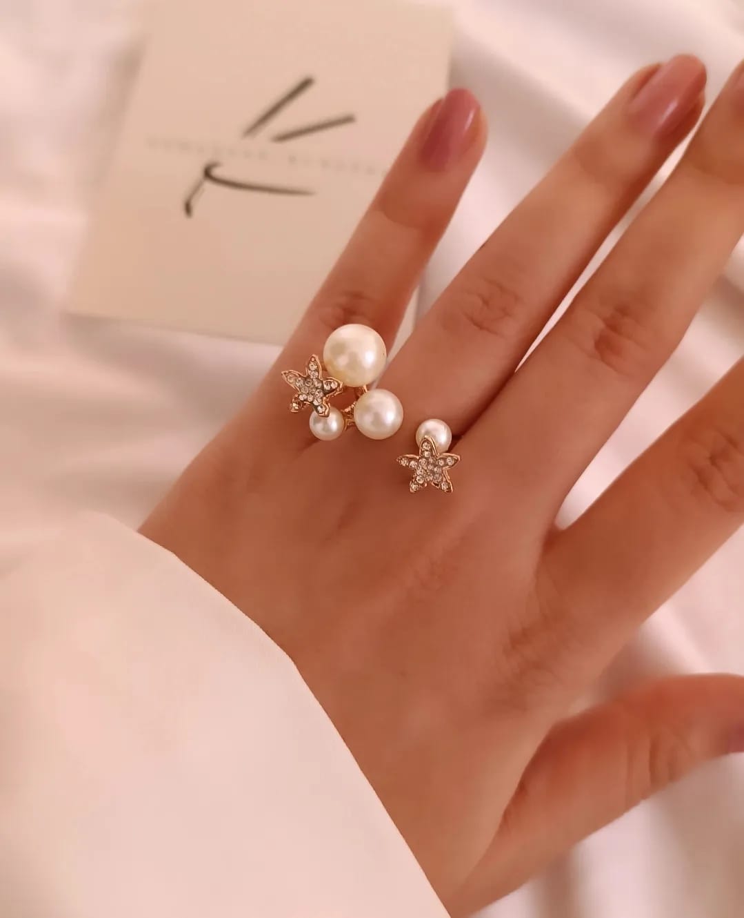 sara pearl ring