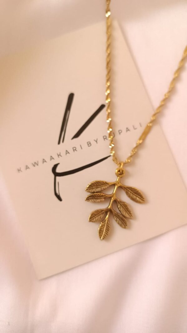 Leafy Necklace